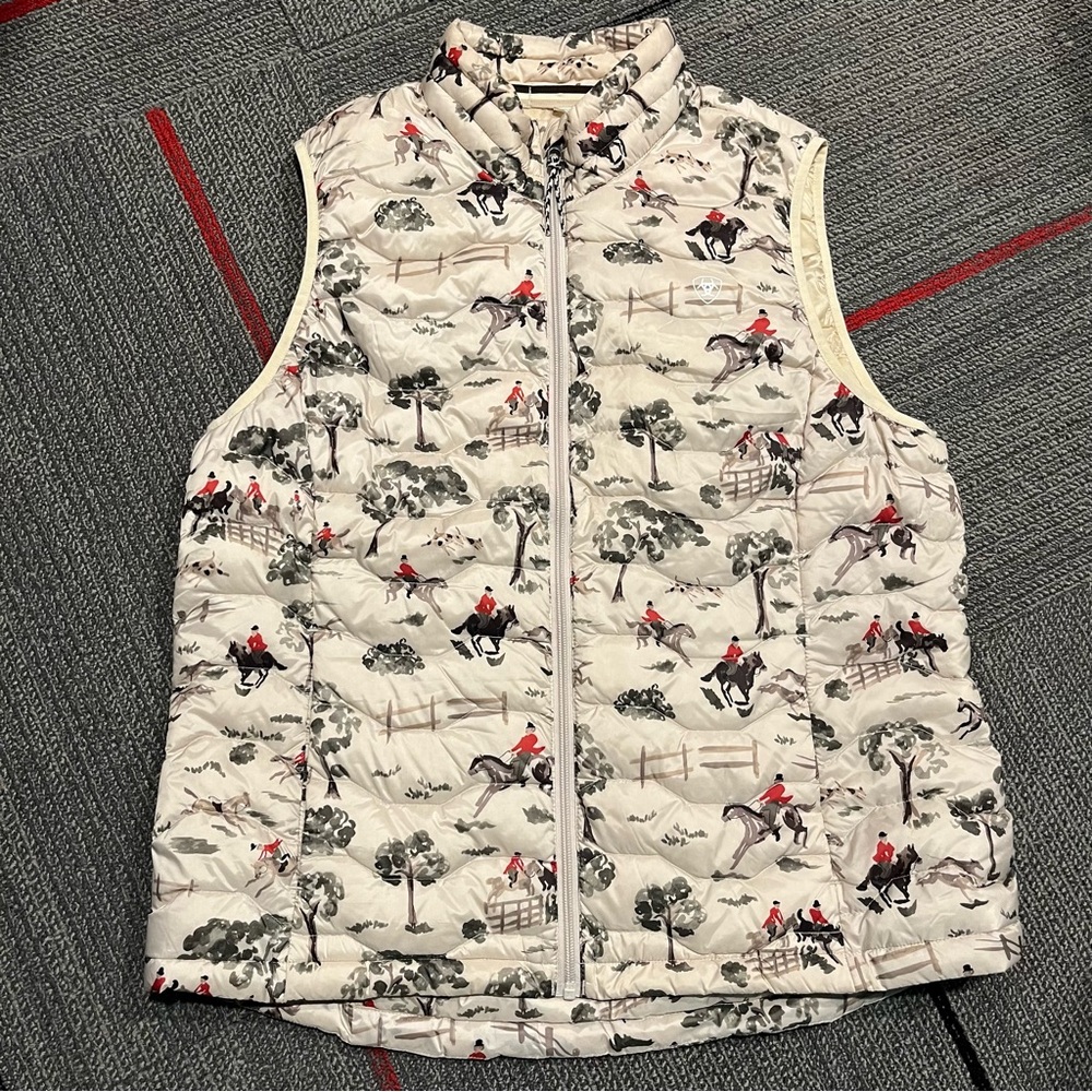 Ariat Ideal Down Vest – Equestrian Hunt Print